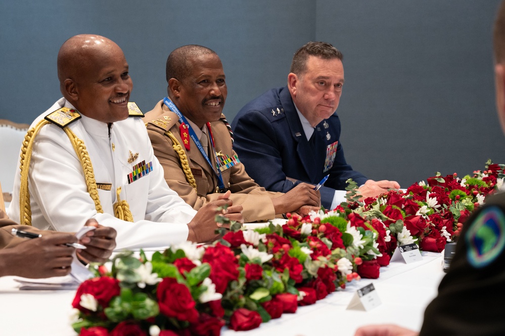National Guard leaders hold bilateral engagement with Kenya's Chief of Defence Forces