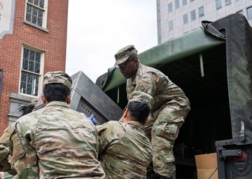 NY Army Guard cooks take part in Fleet Week Veterans Food Festival