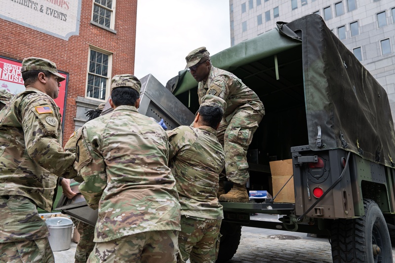 NY Army Guard cooks take part in Fleet Week Veterans Food Festival