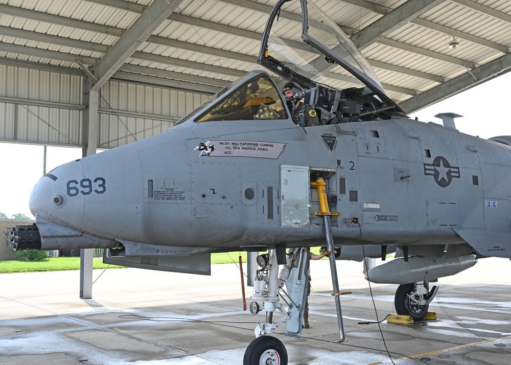 Maryland Air National Guard transfers two A-10C Thunderbolt II aircraft