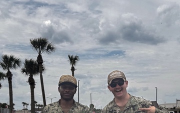 NAVSUP FLC Jacksonville Sailors receive medals