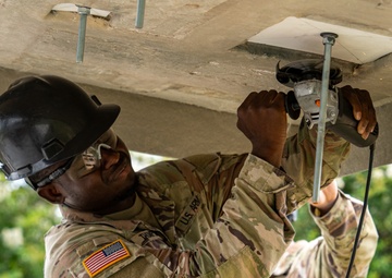 New Rocky the Bulldog Statues placed on Fort Stewart