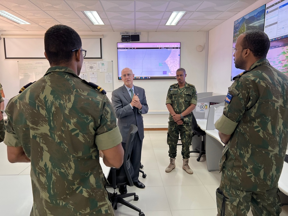 Ambassador Scott visits Cabo Verde for OE25