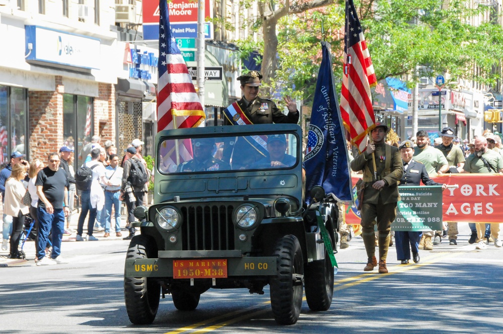 Army Reserve’s northeast commander leads Brooklyn in honoring fallen heroes