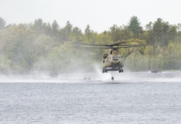 CH-47 Chinook crew helps Army Reserve competitors for Best Squad competition at Fort McCoy