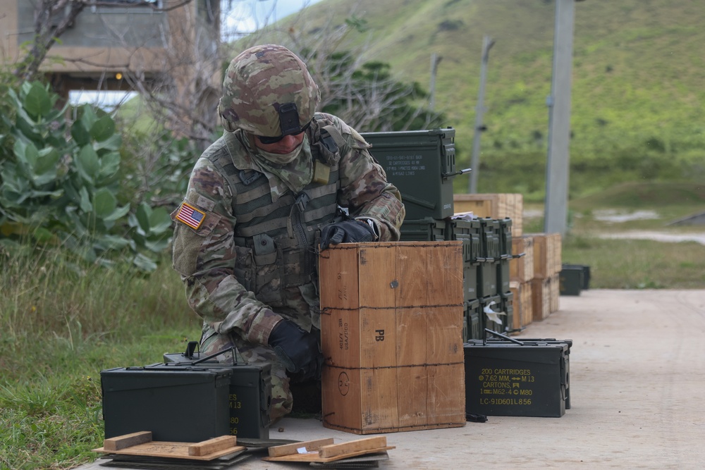 190th Engineers Conduct M2 &amp; M240B Familiarization
