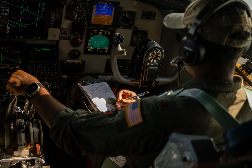 91st ARS refuels 1st SOW AC-130Js
