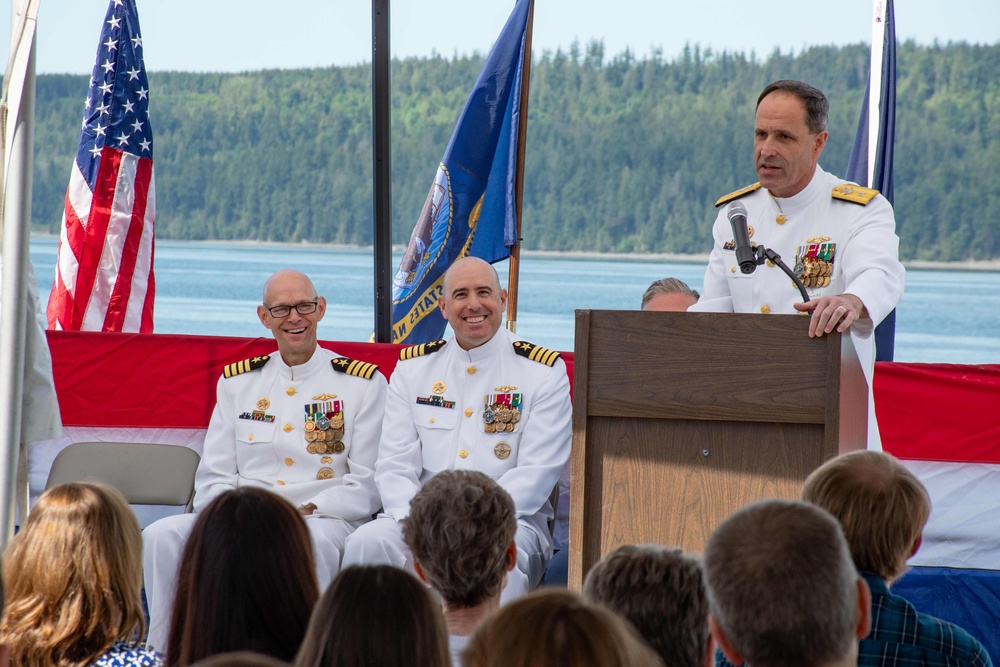 Capt. Christman Assumes Command of DEVRON 5