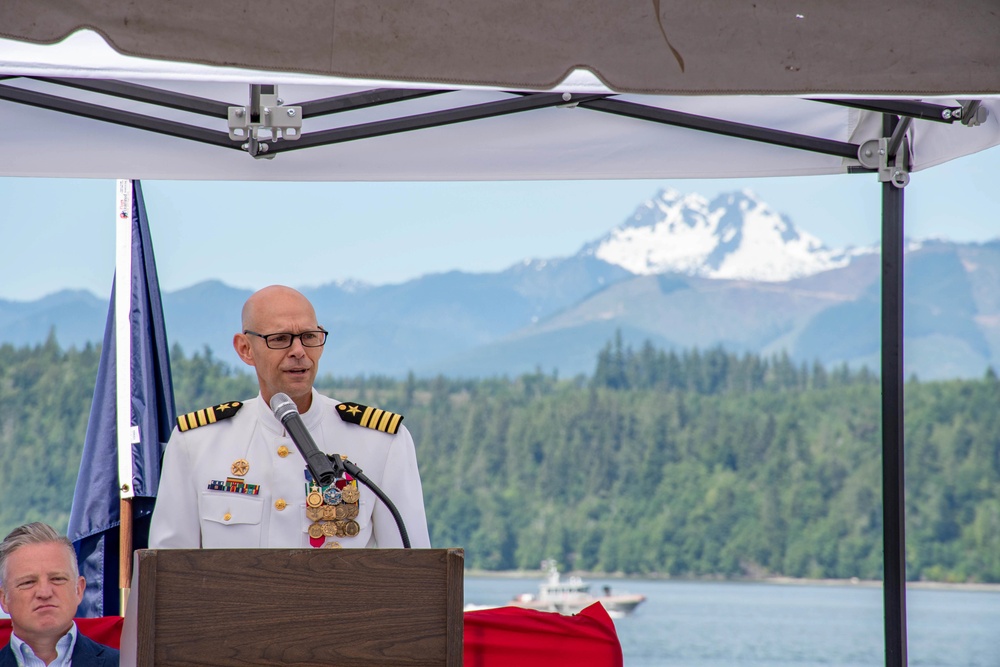 Capt. Christman Assumes Command of DEVRON 5