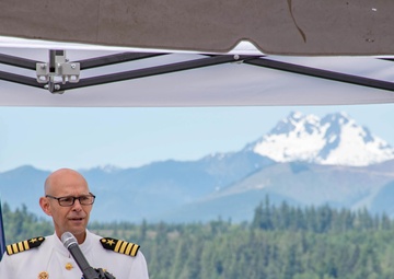 Capt. Christman Assumes Command of DEVRON 5
