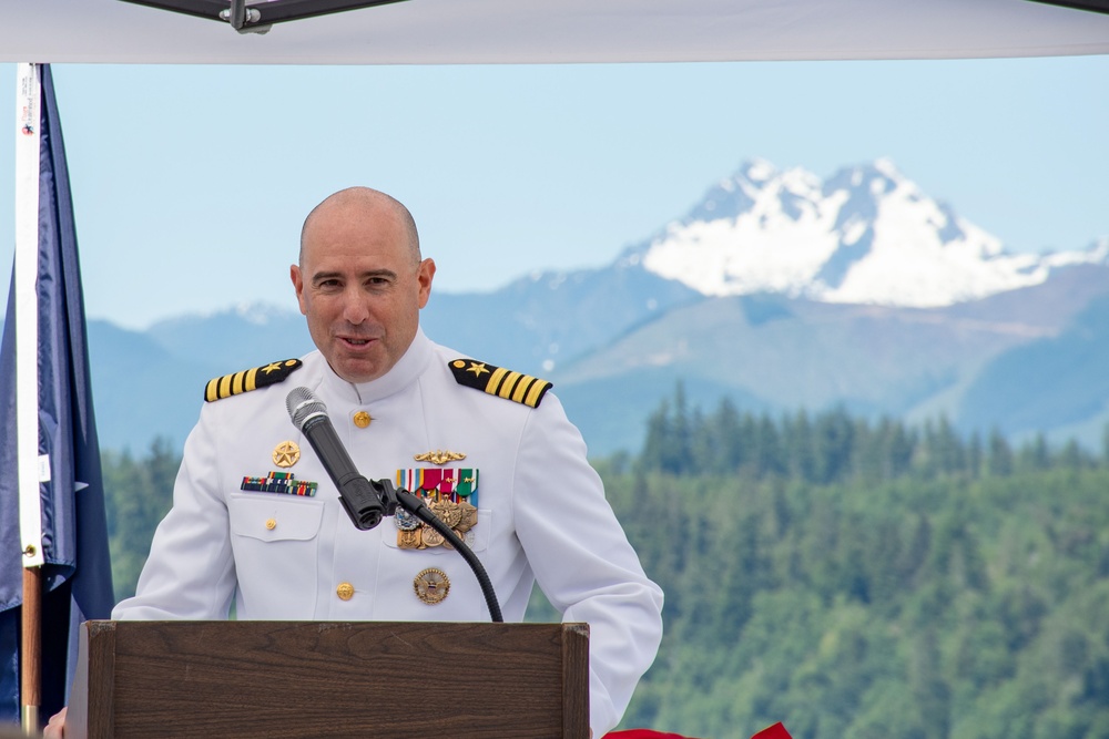 Capt. Christman Assumes Command of DEVRON 5