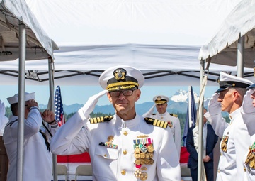 Capt. Christman Assumes Command of DEVRON 5