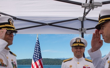 Capt. Christman Assumes Command of DEVRON 5