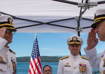 Capt. Christman Assumes Command of DEVRON 5