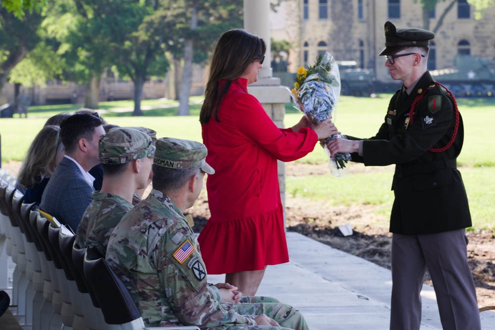 1st Infantry Division Artillery &quot;Drumfire&quot; Change of Command Ceremony