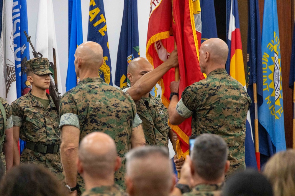 MARFORPAC HQSVCBN Change of Command