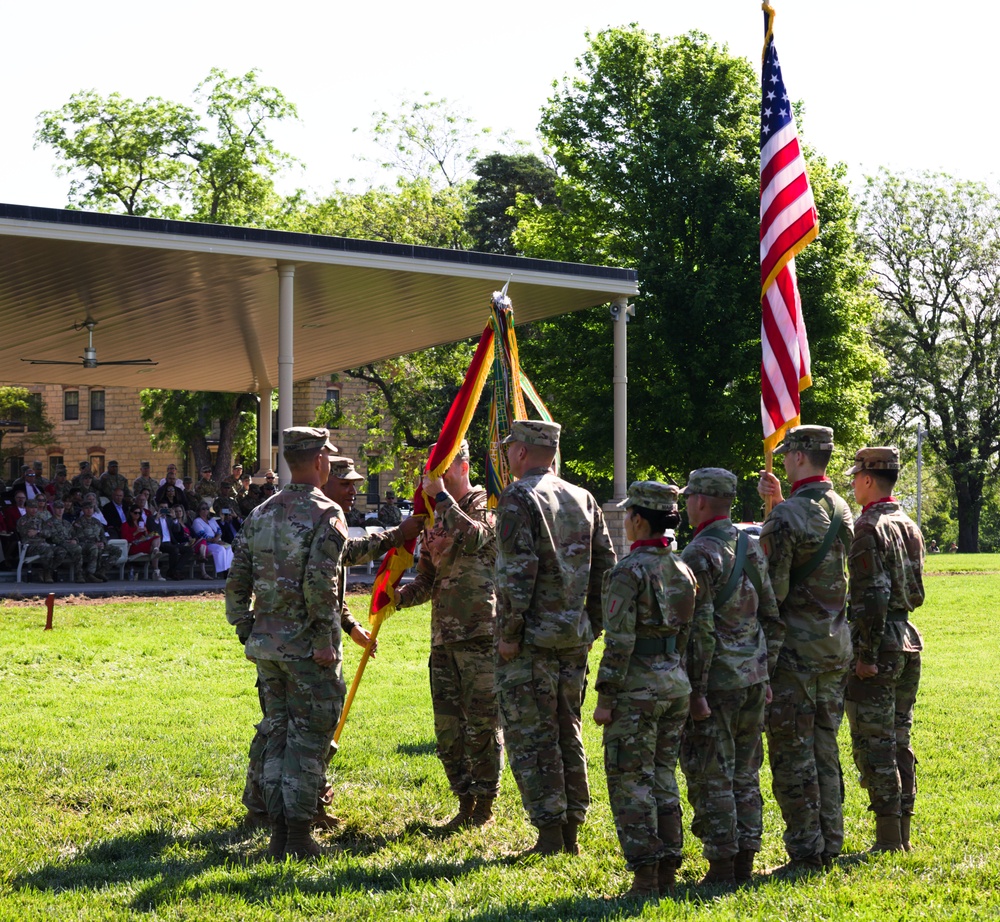 1st Infantry Division Artillery &quot;Drumfire&quot; Change of Command Ceremony