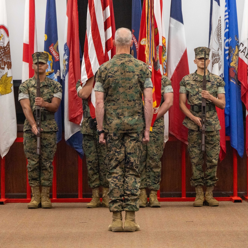 MARFORPAC HQSVCBN Change of Command