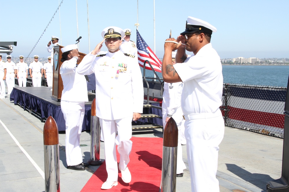 USS Canberra Gold (LCS 30) Conducts Change of Command