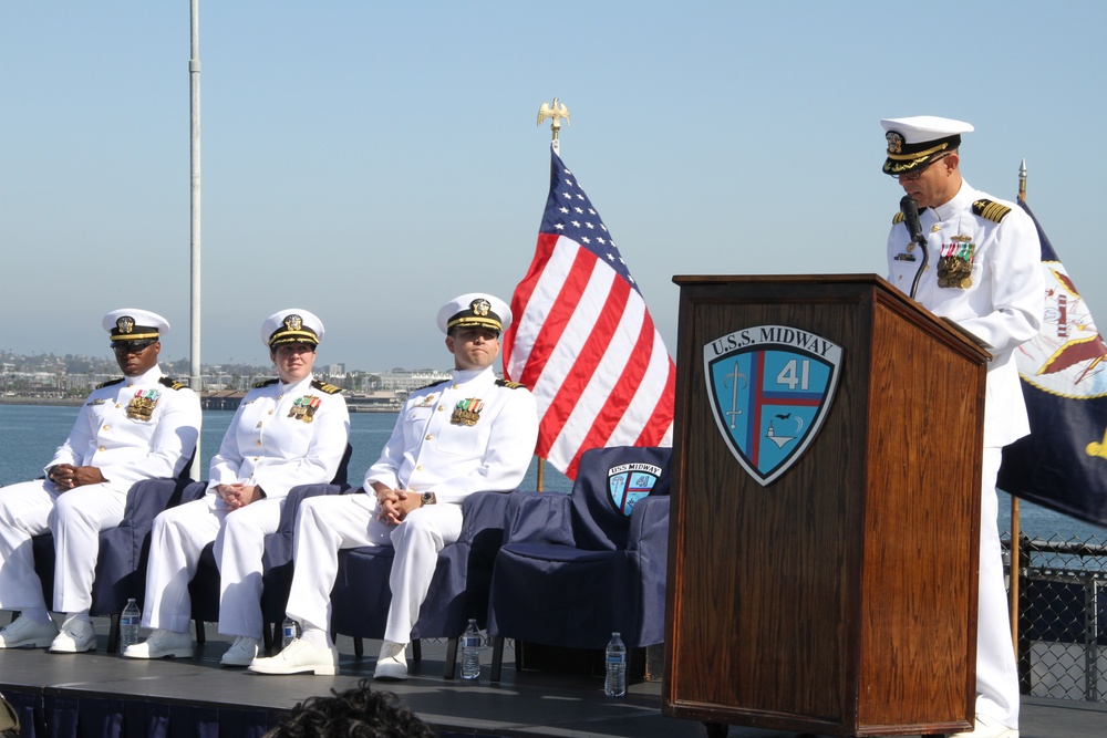 USS Canberra Gold (LCS 30) Conducts Change of Command