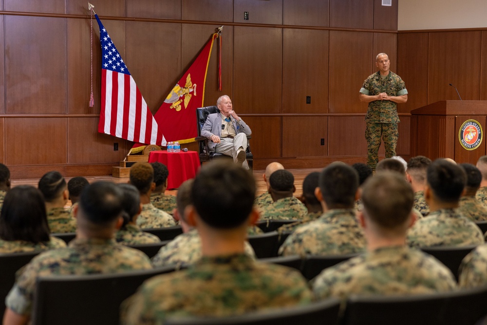 Maj Gen Livingston Visit MARCORSPTFAC