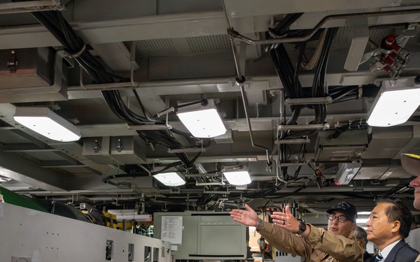 Special Advisor to the Prime Minister of Japan tours USS Montana (SSN 794)
