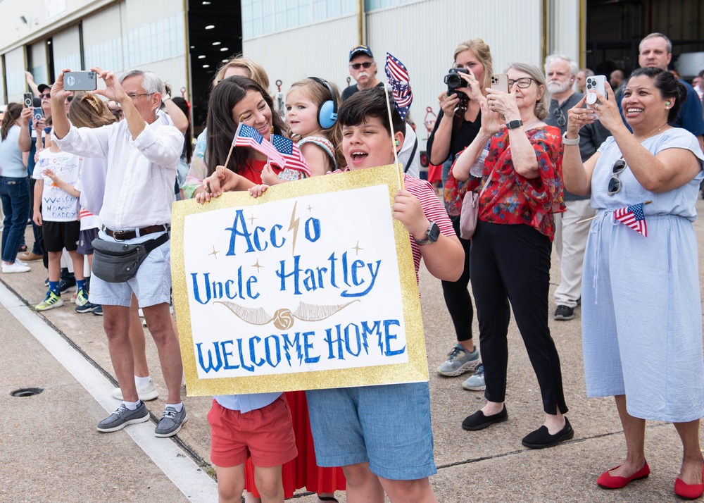 VFA-81 Returns Home From Deployment