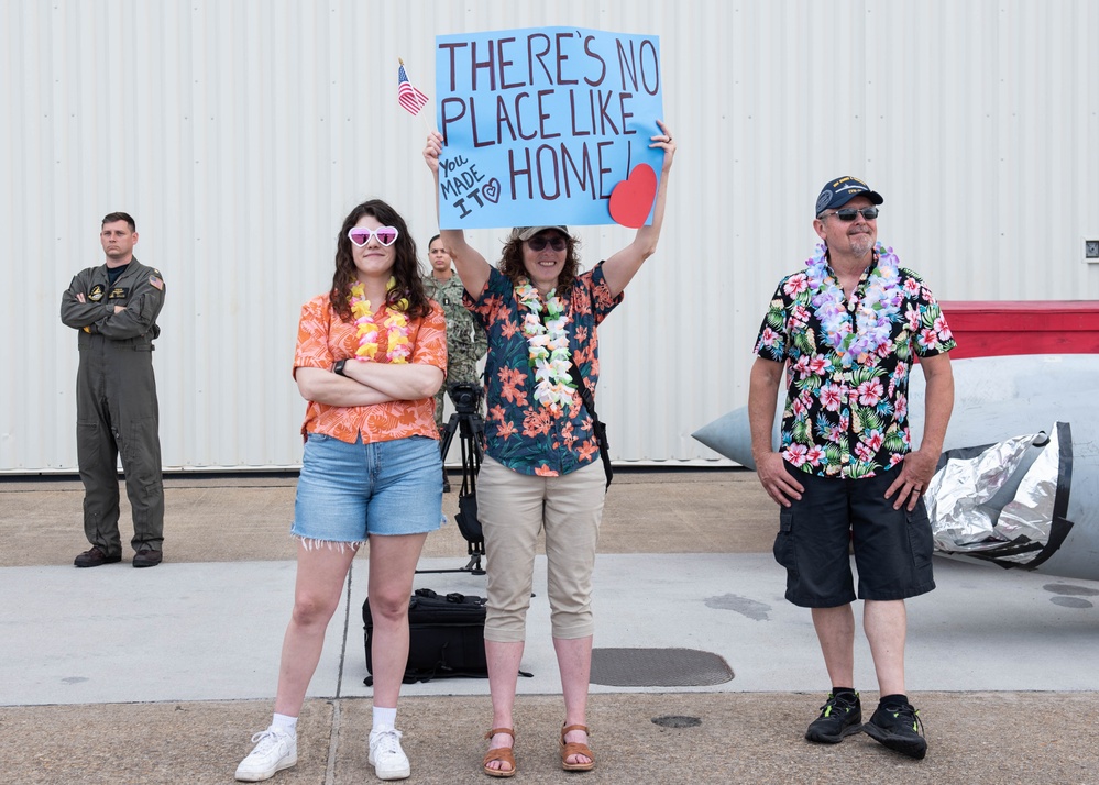 VFA-81 Returns Home From Deployment