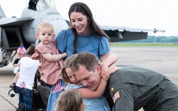 VFA-81 Returns Home From Deployment