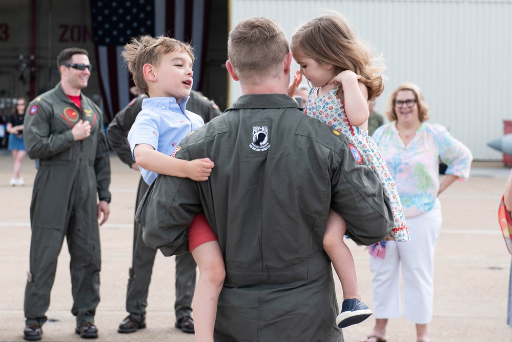 VFA-81 Returns Home From Deployment