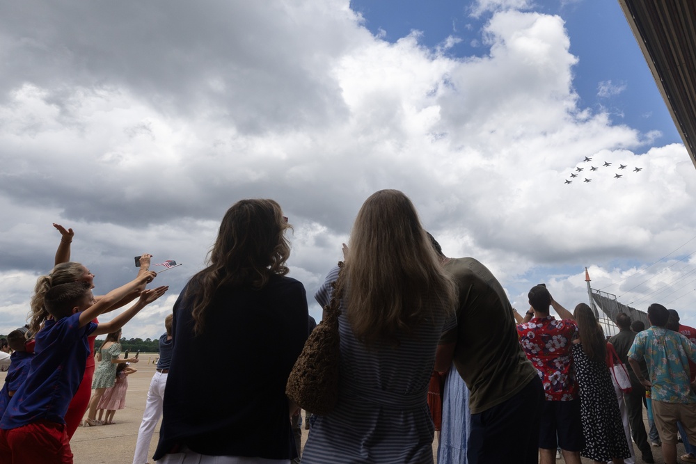 VFA-11 Returns Home From Deployment