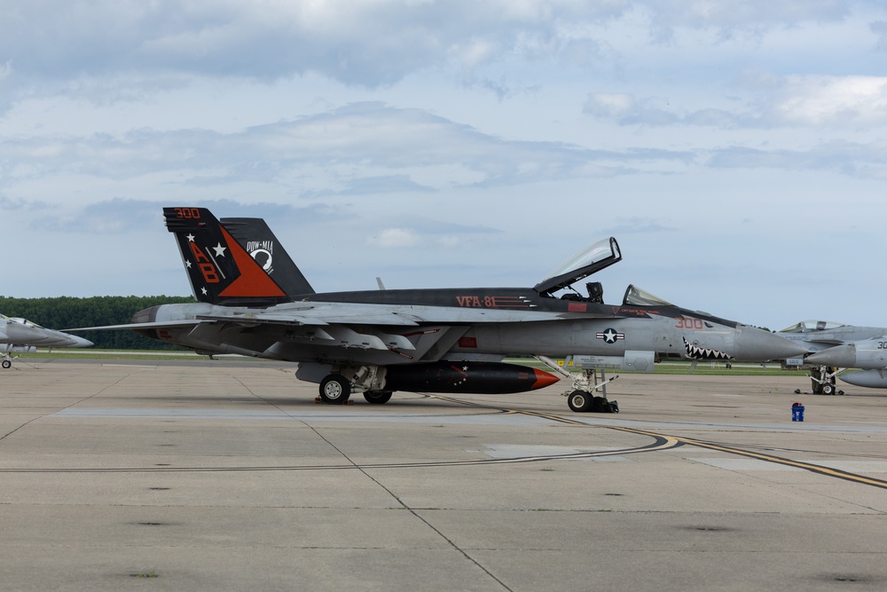 VFA-81 Returns Home From Deployment
