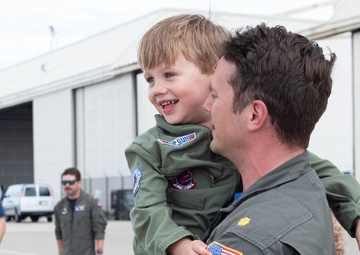 VFA-143 Returns Home From Deployment