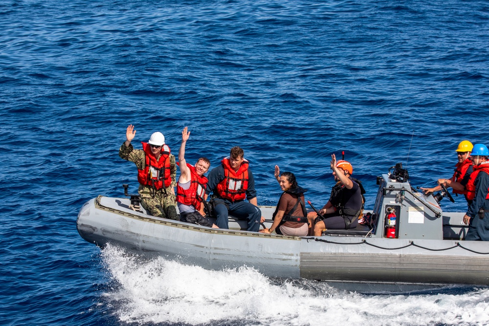 USS Benfold (DDG 65) Sailor Re-enlistment at sea