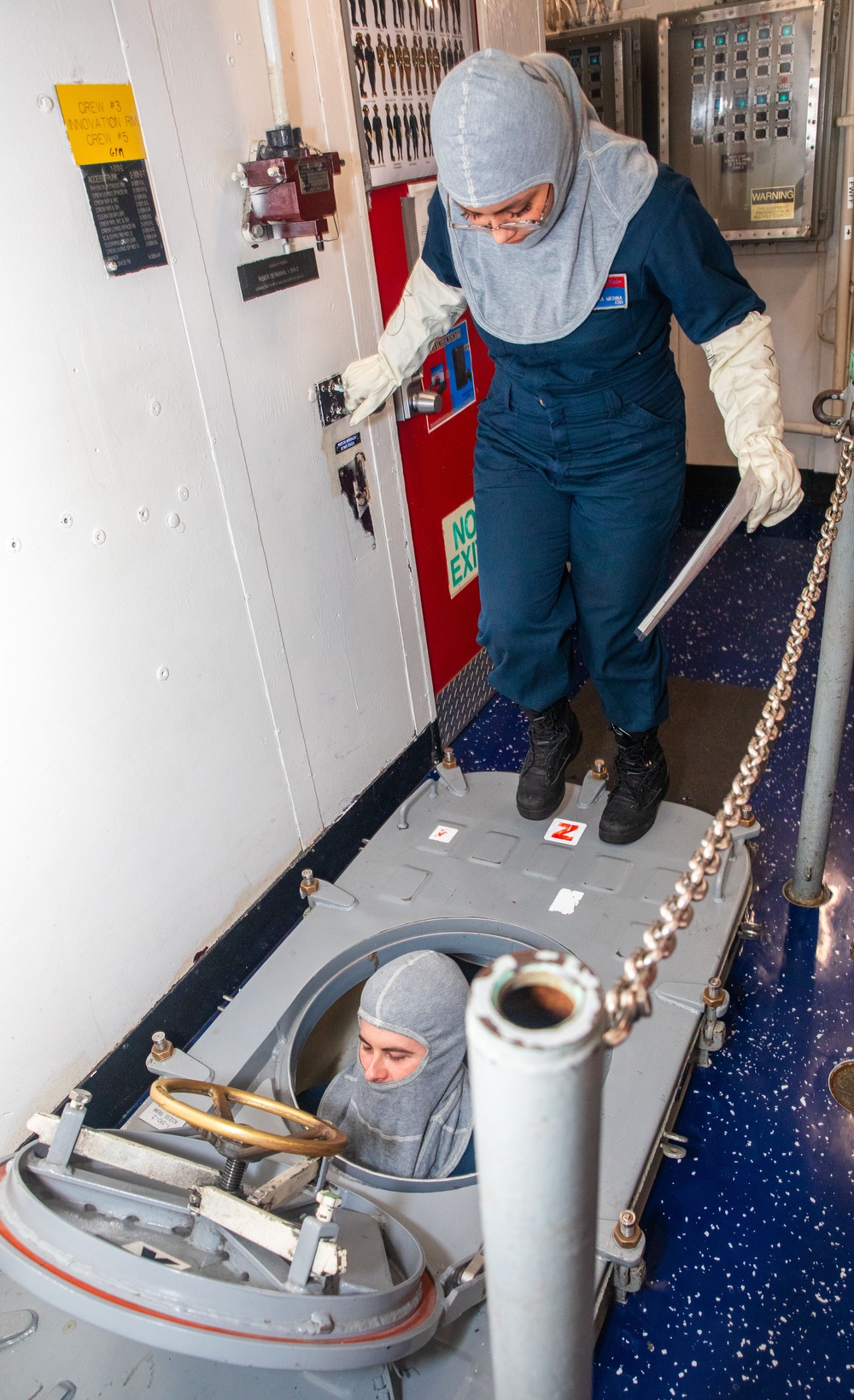USS Benfold (DDG 65) sets Damage Control