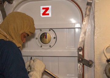 USS Benfold (DDG 65) sets Damage Control