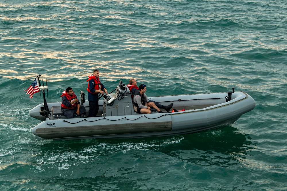 USS Higbee pulls into Langkawi
