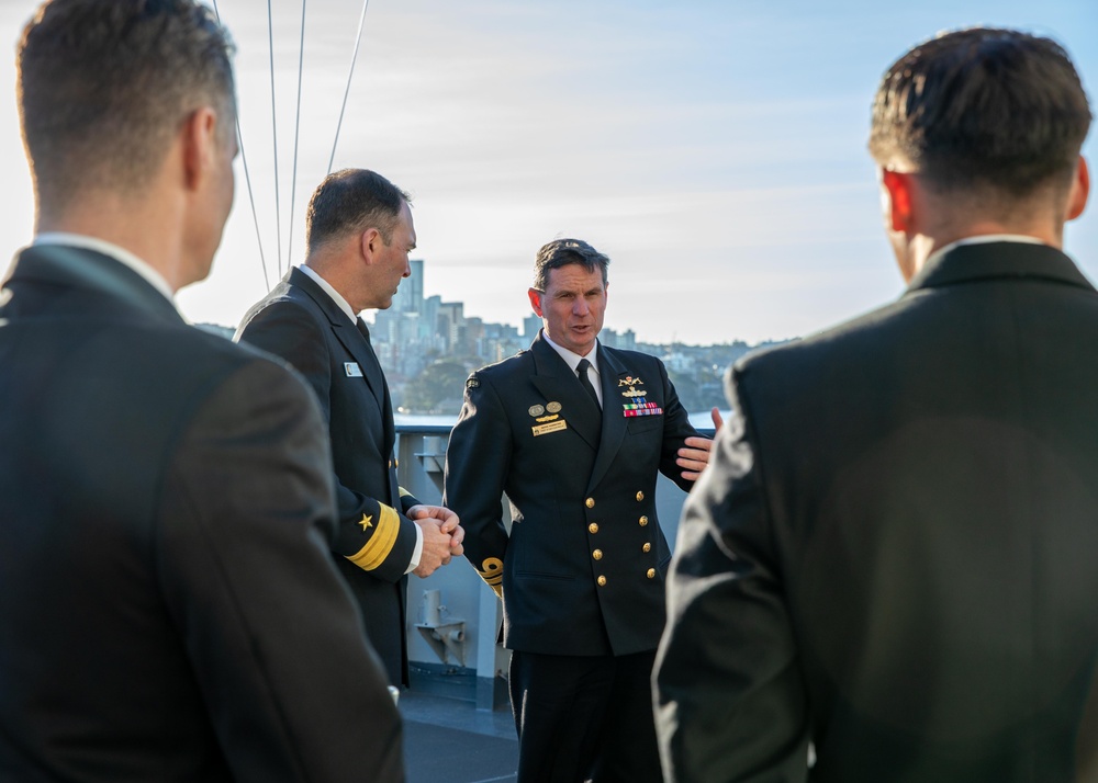Australian Chief of Navy Visits Commander, 7th Fleet