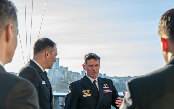 Australian Chief of Navy Visits Commander, 7th Fleet