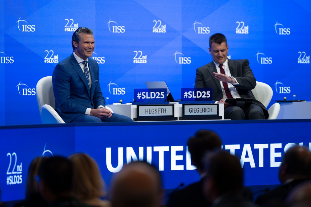 SD Delivers Remarks, Meets with Counterparts at Shangri-La Dialogue