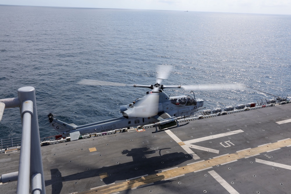 Iwo Jima Amphibious Ready Group Conducts a Simulated Straits Transit