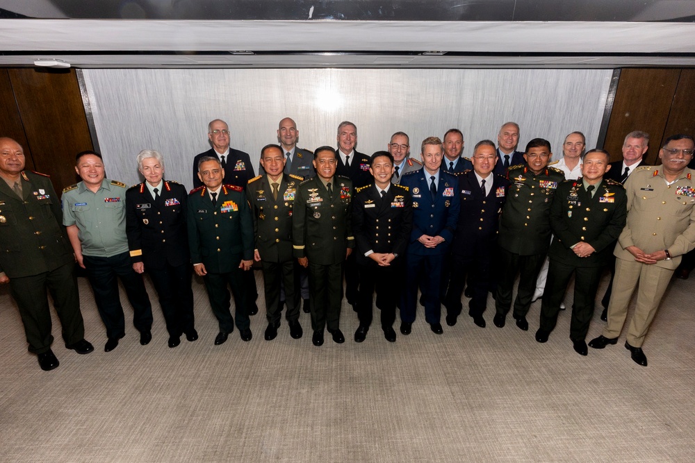 U.S. Indo-Pacific Commander Travels to Singapore, Participates in Shangri-La Dialogue