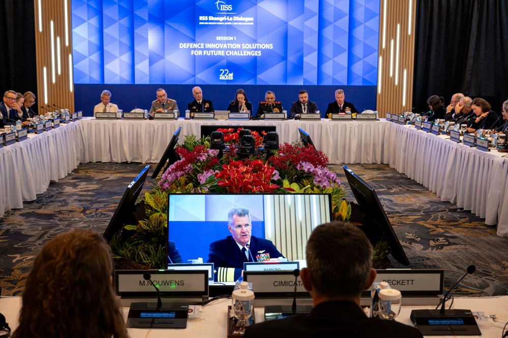 U.S. Indo-Pacific Commander Travels to Singapore, Participates in Shangri-La Dialogue