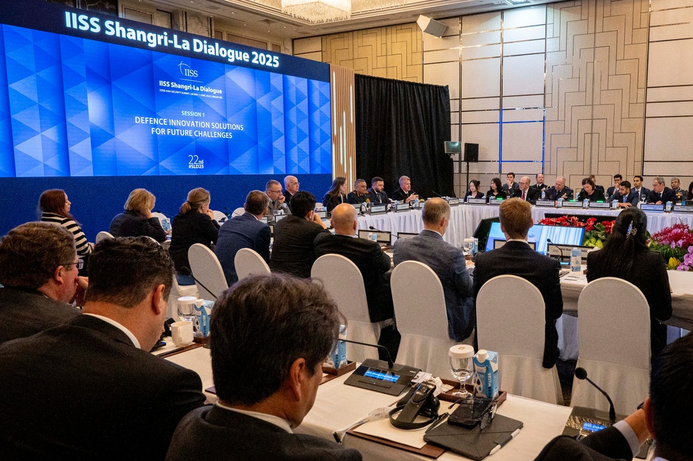 U.S. Indo-Pacific Commander Travels to Singapore, Participates in Shangri-La Dialogue