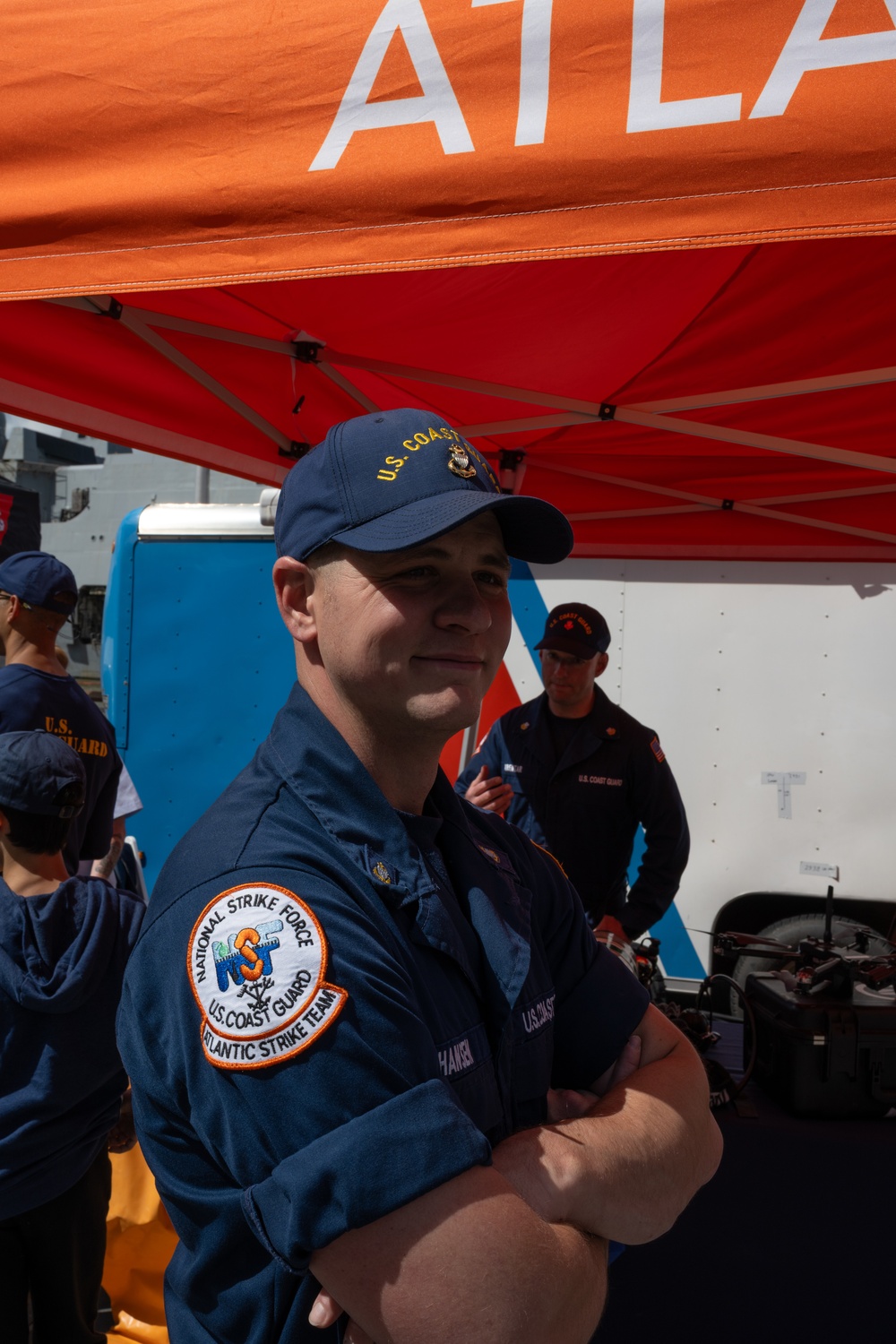 Atlantic Strike Team showcases Coast Guard capabilities during Fleet Week New York