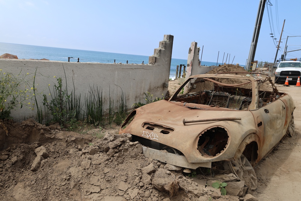 Debris removal along Pacific Coast Highway