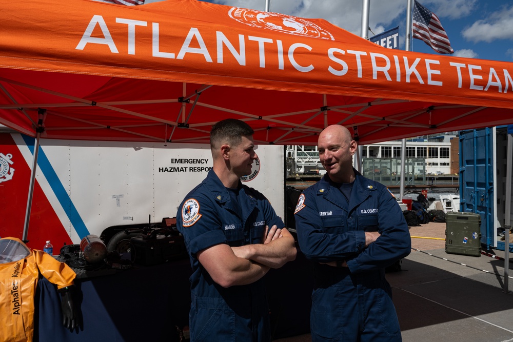 Atlantic Strike Team showcases Coast Guard capabilities during Fleet Week New York