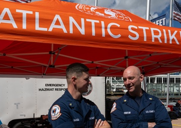 Atlantic Strike Team showcases Coast Guard capabilities during Fleet Week New York