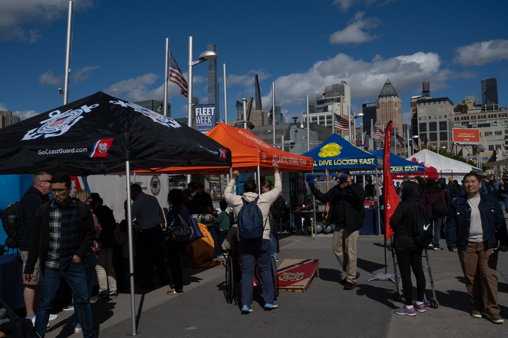 Public engages with Coast Guard during Fleet Week New York
