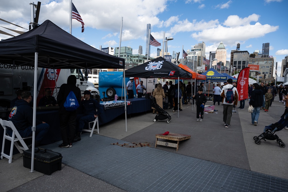 Public engages with Coast Guard during Fleet Week New York